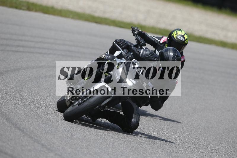 /Archiv-2024/29 12.06.2024 MOTO.CH Track Day ADR/Gruppe blau/76